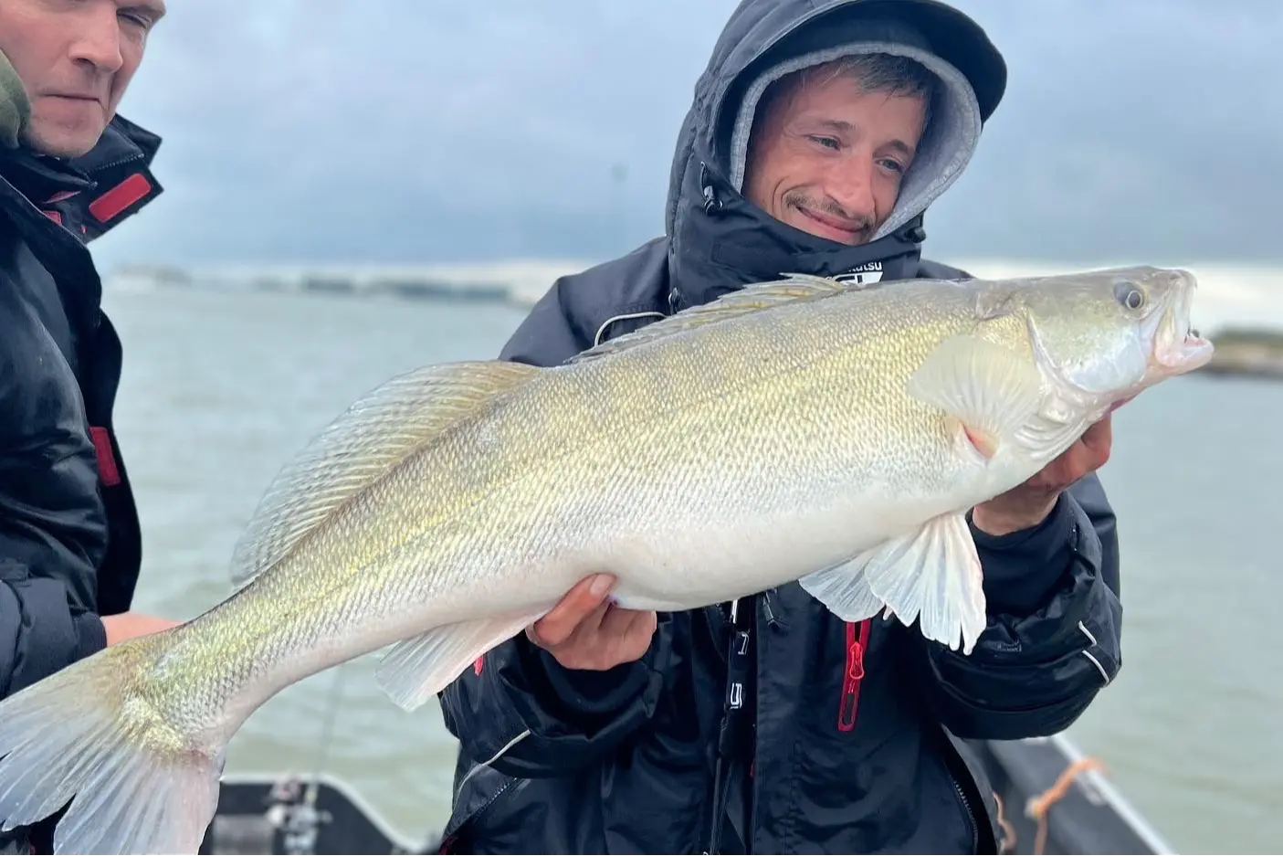 6 days all inclusive predator guiding: boat, guide, accommodation and meals